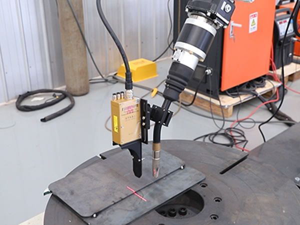 自動化焊機(jī)自動尋縫的優(yōu)勢 自動化焊機(jī)自動尋縫的優(yōu)勢